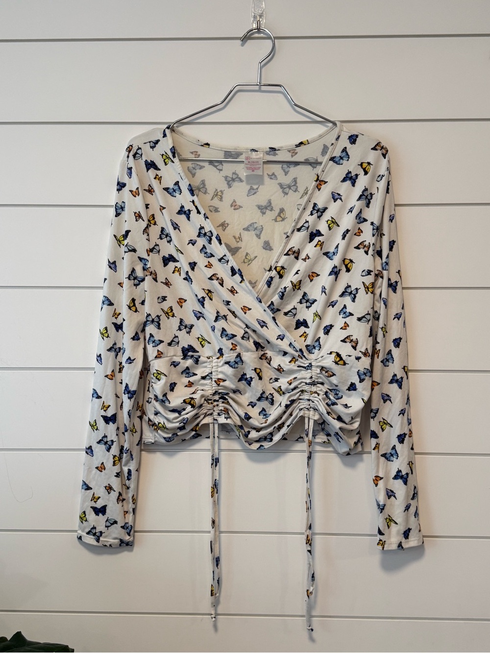 No Boundaries White Butterfly Ruched V-Neck Crop Top Ties XL